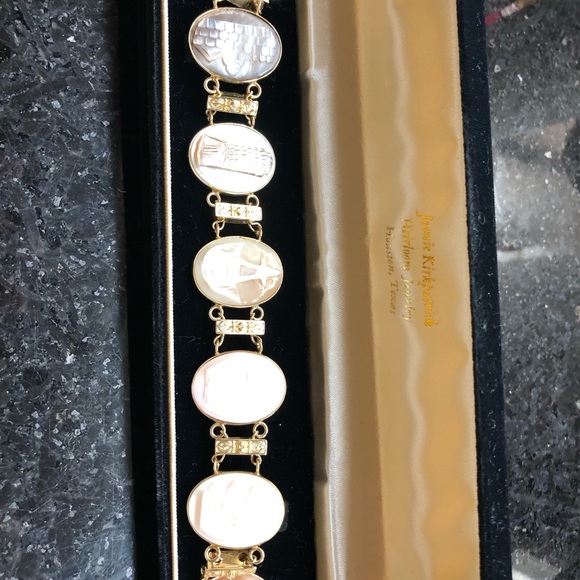 Vintage 14k solid Gold Seven Architectural Wonders Cameo Bracelet.πππ€© - Picture 4 of 12